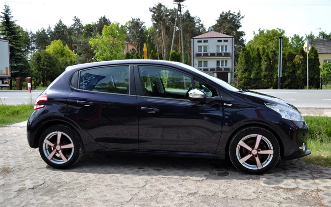 Peugeot 208 cena 26900 przebieg: 108000, rok produkcji 2014 z Sieraków małe 137